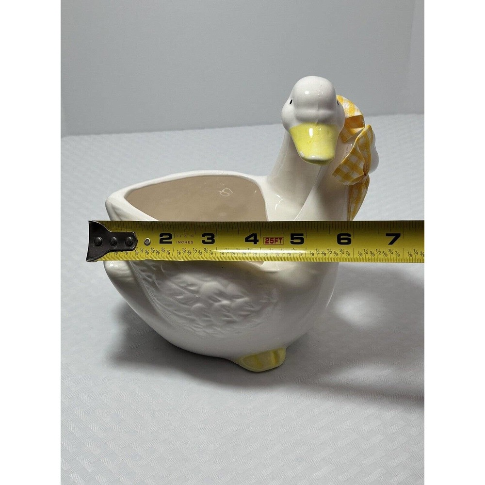 Mount Clemens Pottery Bowl White‎ Ducks Wearing Yellow/White Stripe Bows - Picture 8 of 11